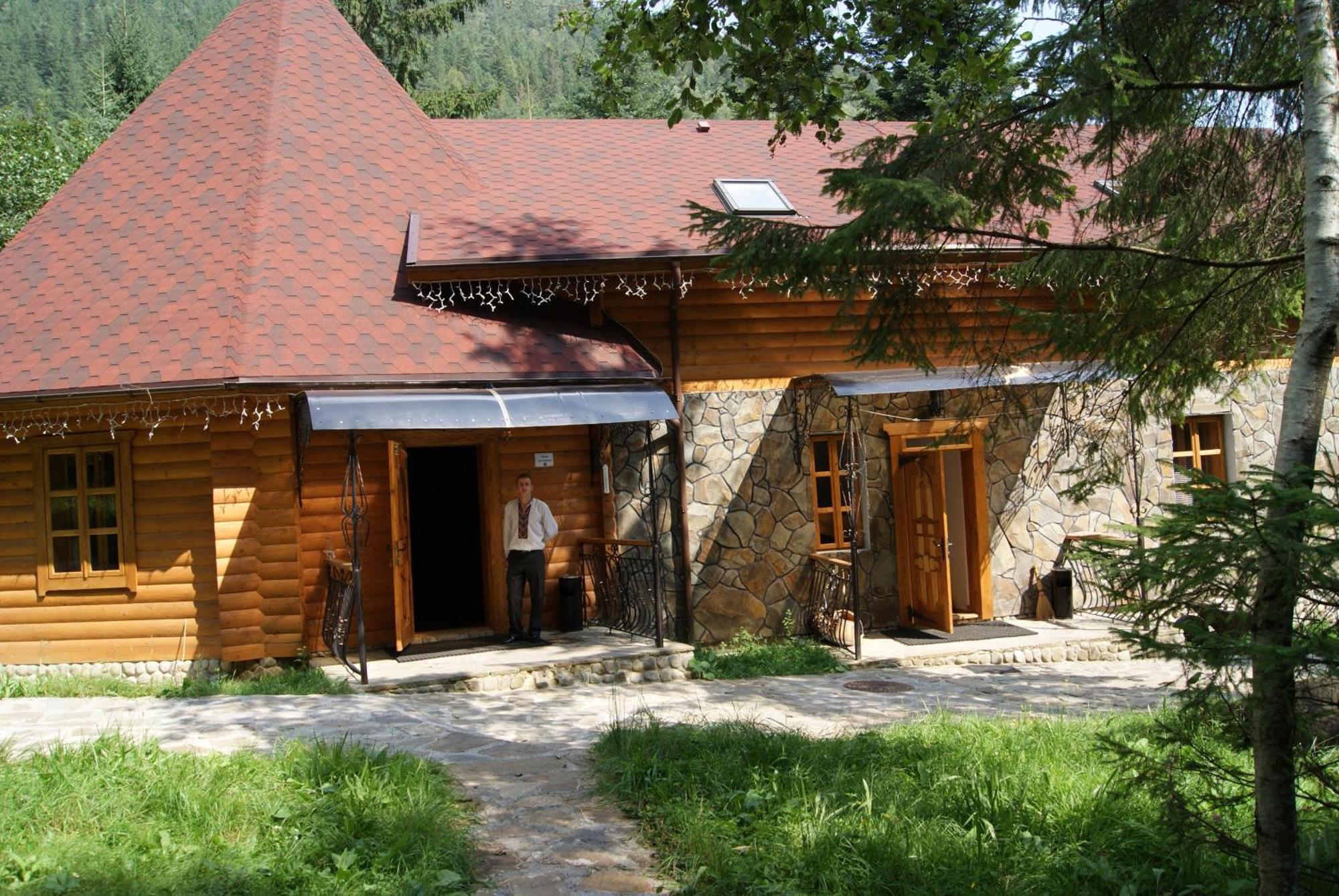 Hotel Dykyi Med 타타리브 외부 사진